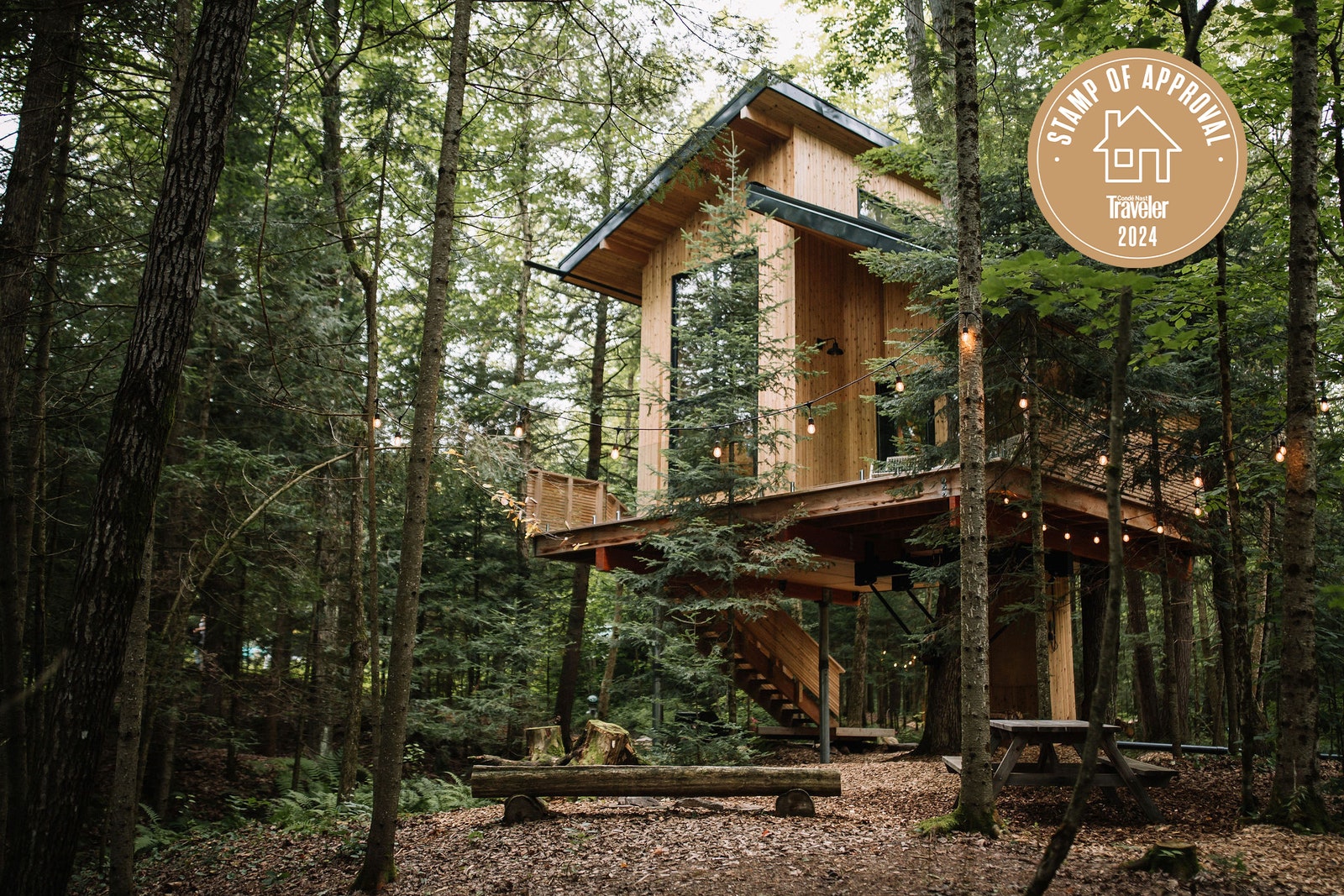 My Favorite Airbnb: A Treehouse Outside of Toronto With a Woodburning Hot Tub